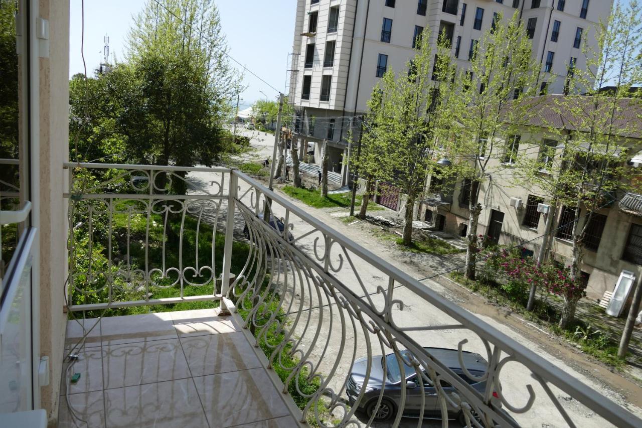 Apartments Na Beregu Soukhoumi Extérieur photo